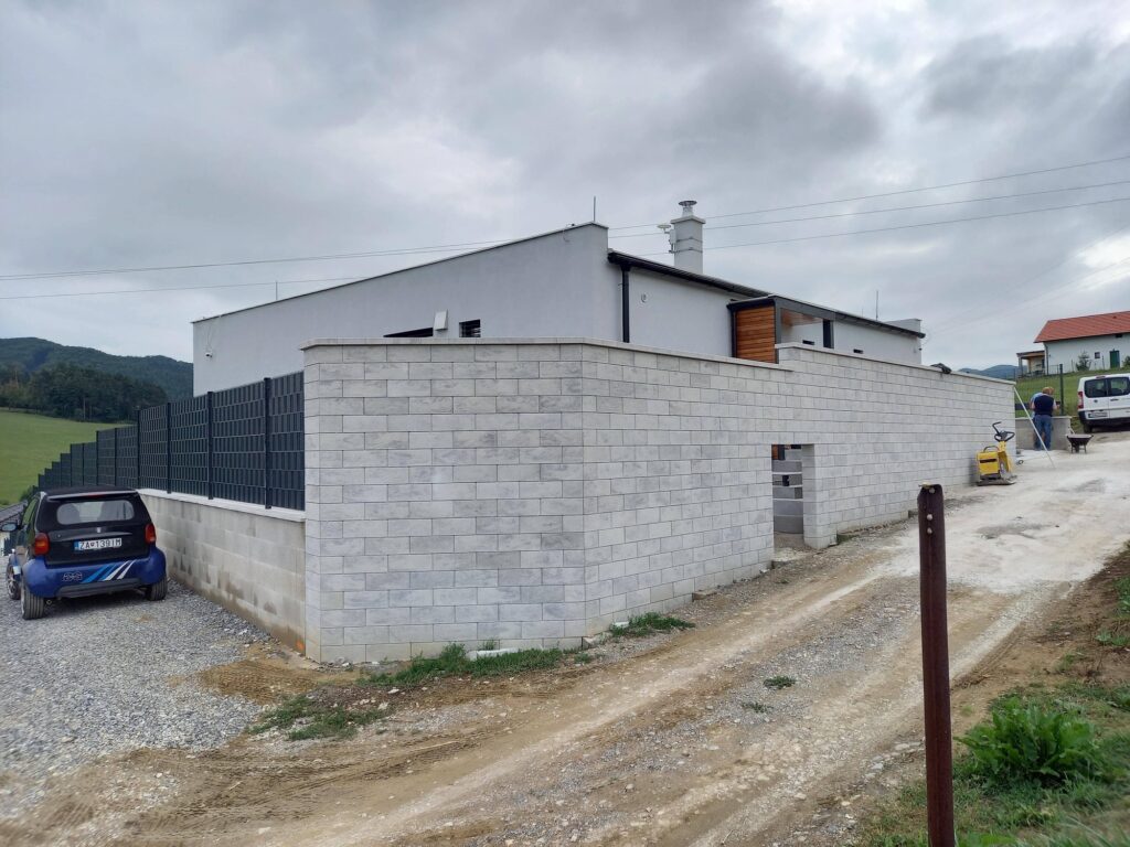 melo-sk.sk - realizácia dlažieb, plotov a stavieb
